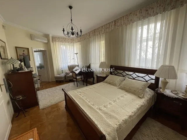 Eladó lakás Kecskemét, Belváros 140 nm