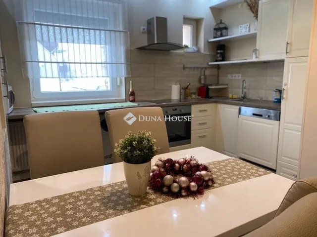 Eladó lakás Kecskemét, Belváros 73 nm