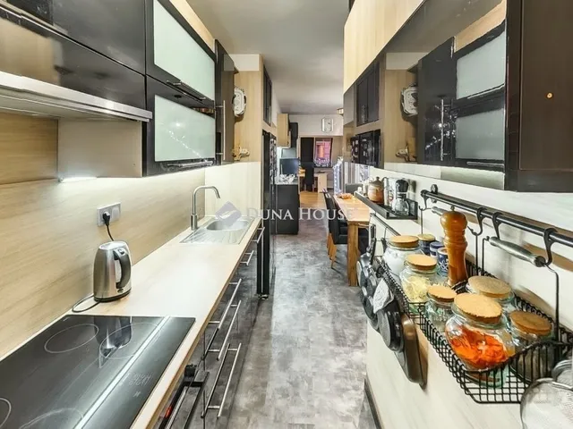 Eladó lakás Kecskemét, Belváros 97 nm