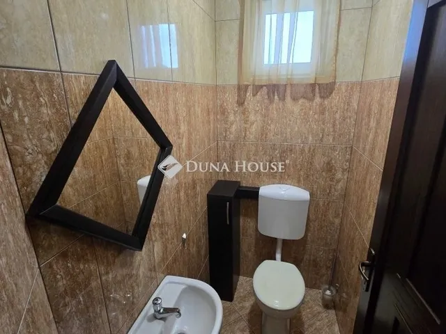 Eladó ház Császártöltés 189 nm