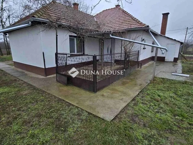 Eladó mezőgazdasági ingatlan Lajosmizse 86 nm