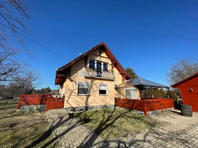 Kiadó ház Kecskemét, Alsószéktó 150 nm