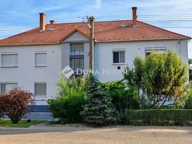 Eladó lakás Kecskemét, Hunyadiváros 77 nm