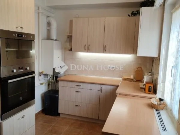 Eladó lakás Kecskemét, Hunyadiváros 77 nm