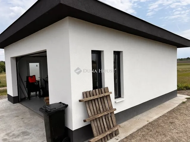 Eladó ház Kecskemét 190 nm