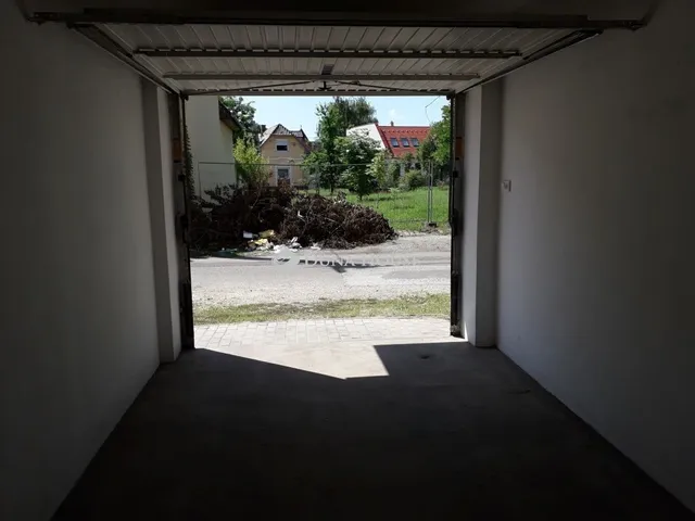 Eladó garázs Kecskemét 12 nm