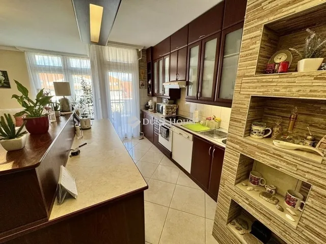 Eladó lakás Kecskemét, Belváros 83 nm