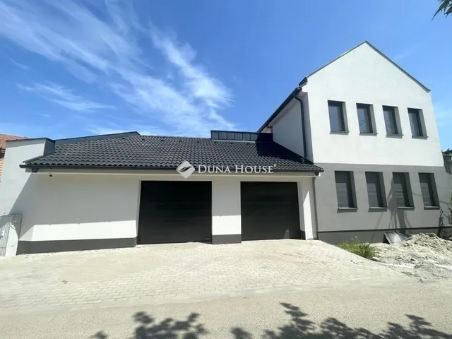 Eladó lakás Kecskemét 108 nm