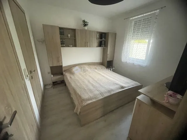 Eladó ház Kecskemét, Katonatelep 92 nm