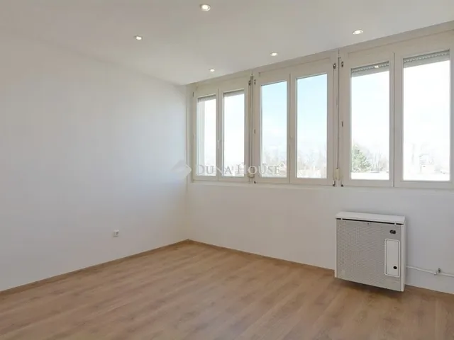 Eladó lakás Kecskemét, Műkertváros 60 nm