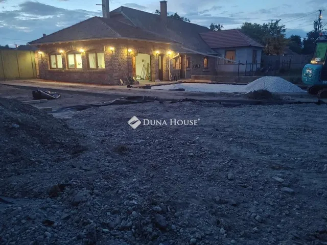 Eladó ház Magyarcsanád 154 nm