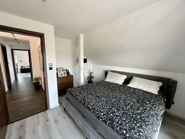 Eladó ház Tiszakécske 200 nm