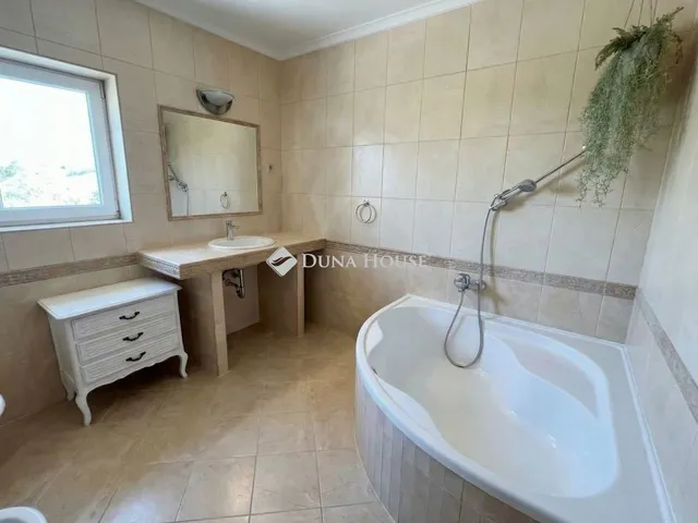 Eladó ház Kecskemét, Kadafalva 114 nm