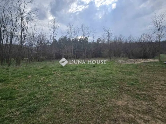 Eladó telek Pilisjászfalu 801 nm