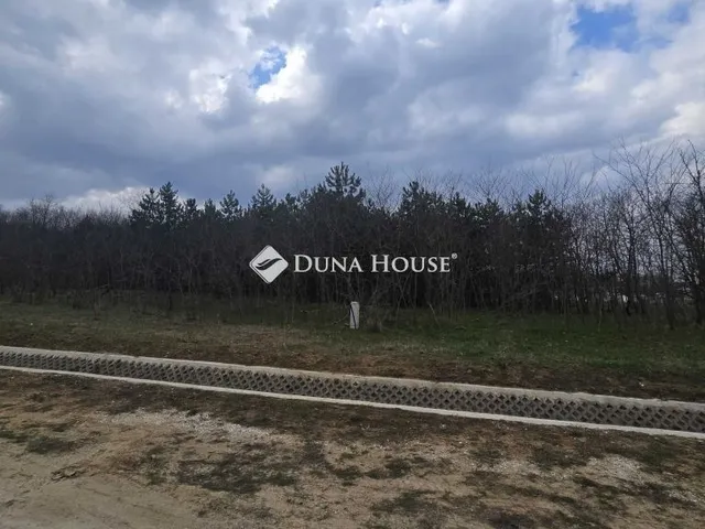 Eladó telek Pilisjászfalu 807 nm