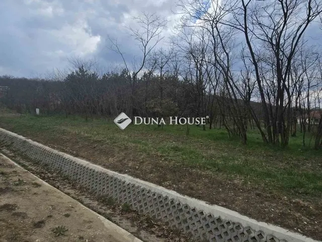 Eladó telek Pilisjászfalu 807 nm