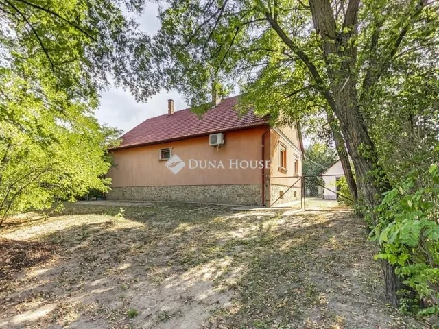 Eladó mezőgazdasági ingatlan Kecskemét, Alsószéktó 300 nm