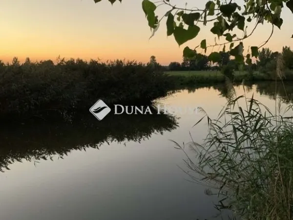 Eladó ház Császártöltés 189 nm