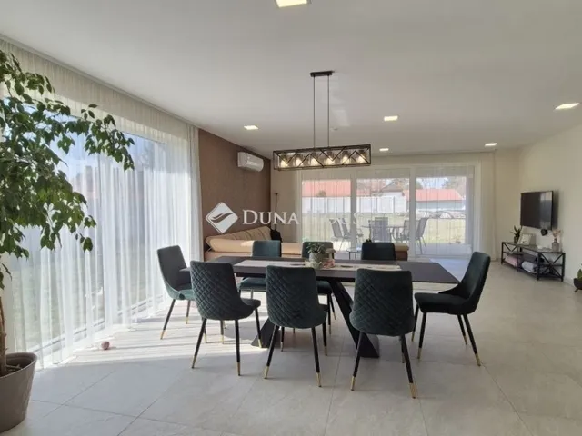 Eladó ház Lakitelek 179 nm