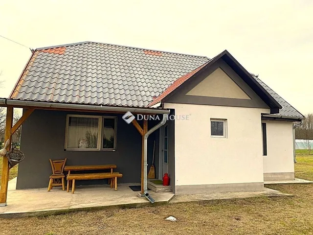 Eladó ház Ladánybene 80 nm