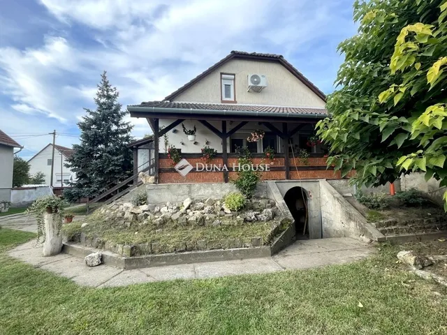 Eladó ház Izsák 136 nm