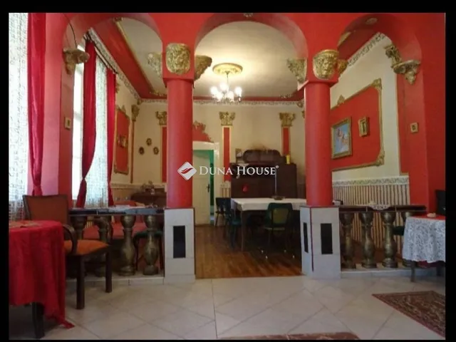 Eladó mezőgazdasági ingatlan Ladánybene 200 nm