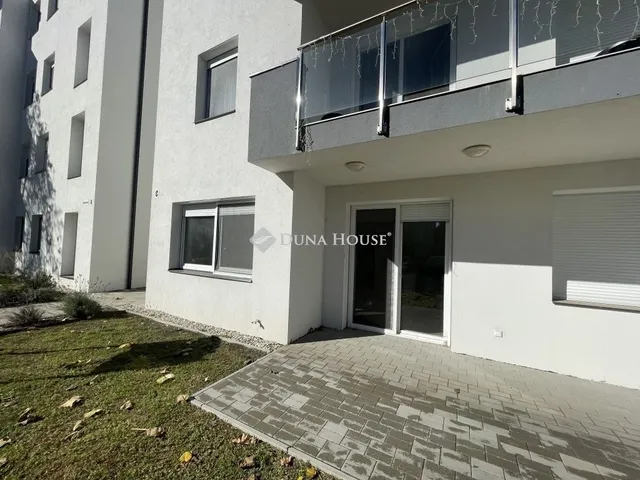 Eladó lakás Tata 78 nm