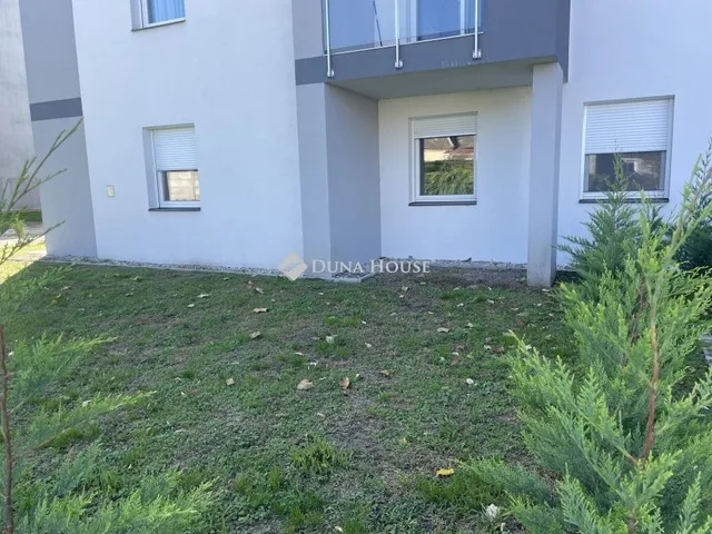 Eladó lakás Tata 78 nm