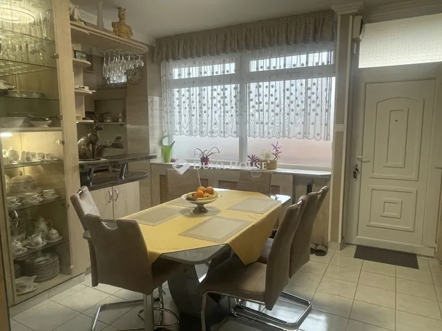 Eladó lakás Kecskemét, Belváros 67 nm