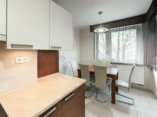 Eladó lakás Kecskemét, Hollandfalu 77 nm