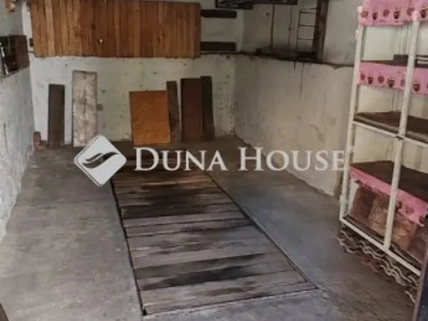 Eladó lakás Kecskemét, Hunyadiváros 77 nm