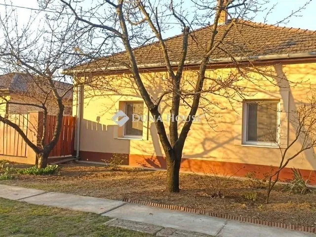 Eladó ház Kecskemét, Hetényegyháza 125 nm