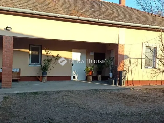 Eladó ház Kecskemét, Hetényegyháza 125 nm