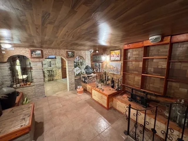 Eladó ház Kecskemét, Katonatelep 200 nm