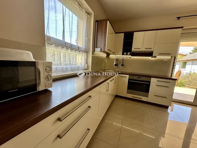 Eladó ház Kecskemét, Petőfiváros 104 nm