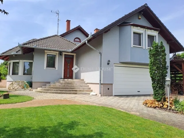Eladó ház Kecskemét, Úrihegy 180 nm