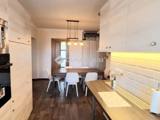 Eladó lakás Kecskemét, Belváros 105 nm