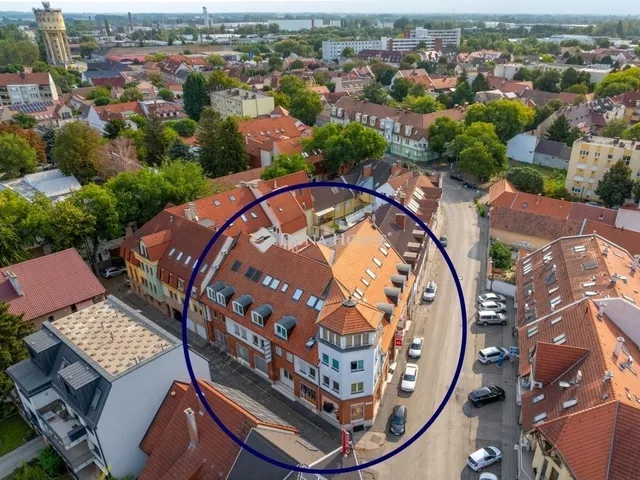 Eladó kereskedelmi és ipari ingatlan Kecskemét, Belváros 1463 nm