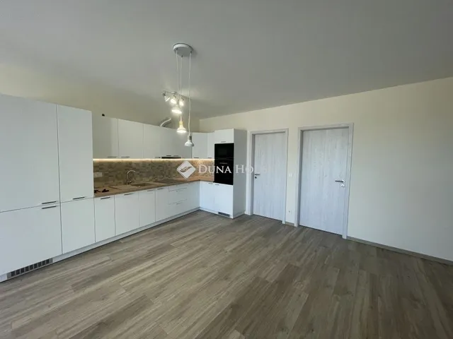 Eladó lakás Kecskemét, Bethlenváros 83 nm