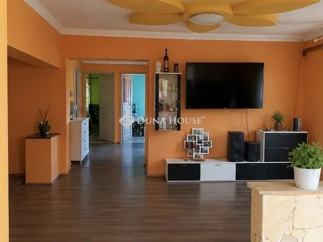 Eladó ház Felsőlajos 120 nm