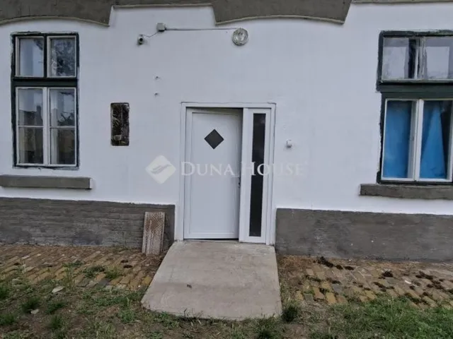 Kiadó kereskedelmi és ipari ingatlan Kecskemét 60 nm