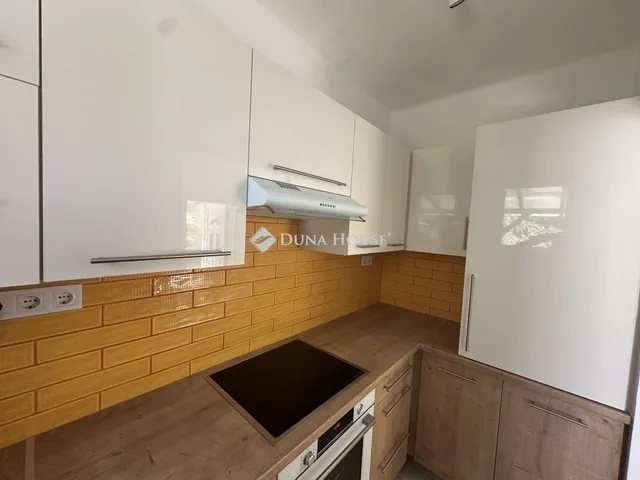 Eladó ház Kecskemét, Hunyadiváros 105 nm