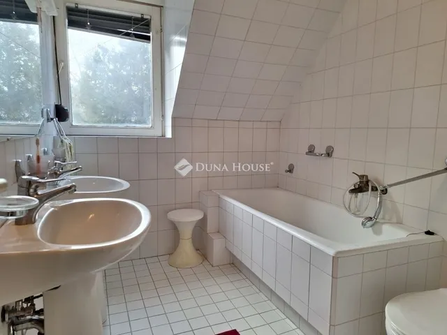 Eladó ház Kecskemét, Hunyadiváros 99 nm