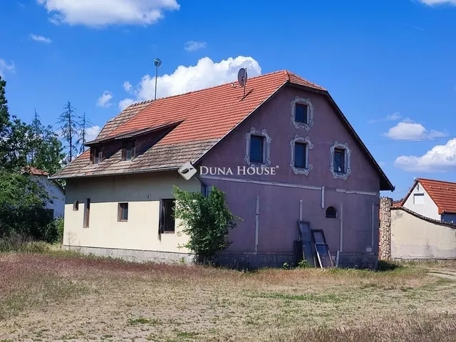 Eladó ház Kecskemét 250 nm