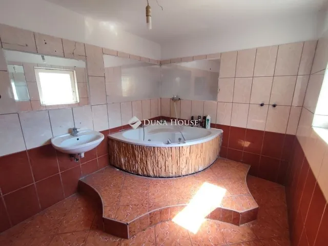 Eladó ház Kecskemét 250 nm