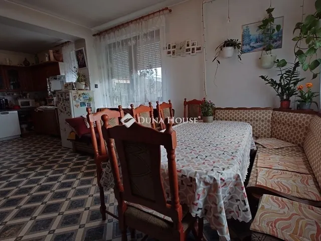 Eladó ház Cserkeszőlő 140 nm