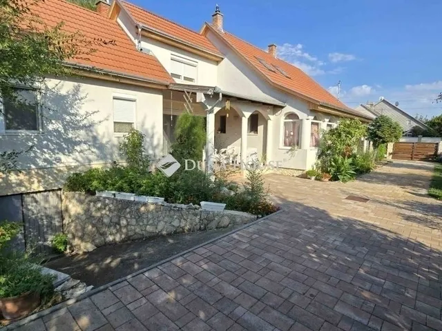 Eladó ház Kecskemét, Petőfiváros 140 nm
