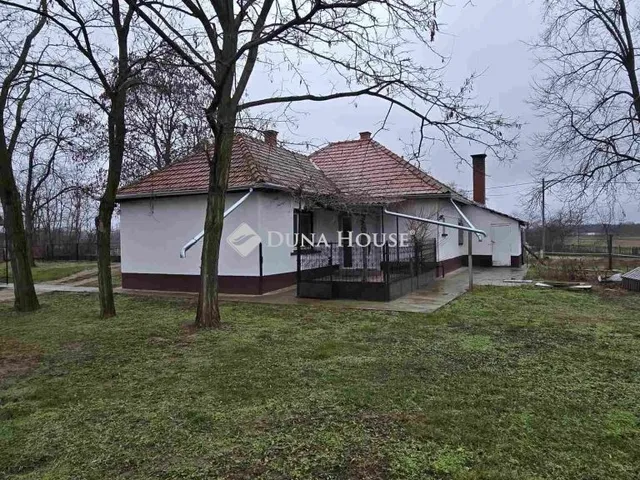 Eladó mezőgazdasági ingatlan Lajosmizse 86 nm