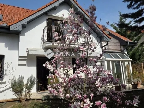Eladó ház Kecskemét 200 nm