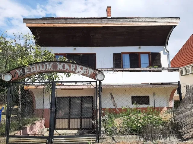 Eladó ház Kecskemét, Hetényegyháza 195 nm